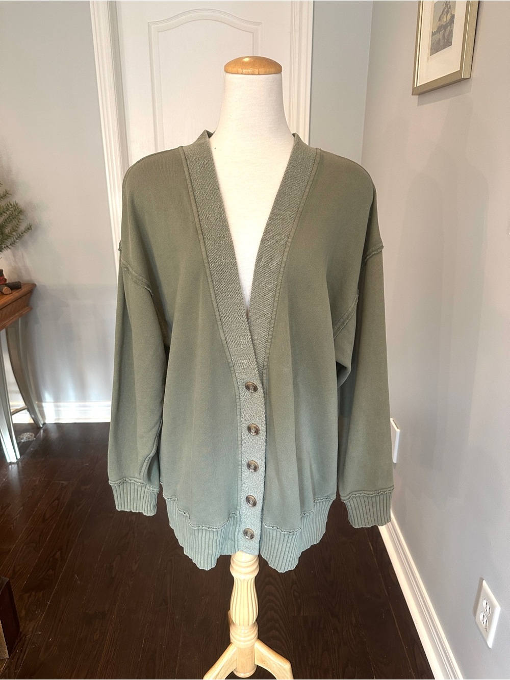 Aerie Sage Green Oversized Cardigan Size Large - Picture 3 of 9
